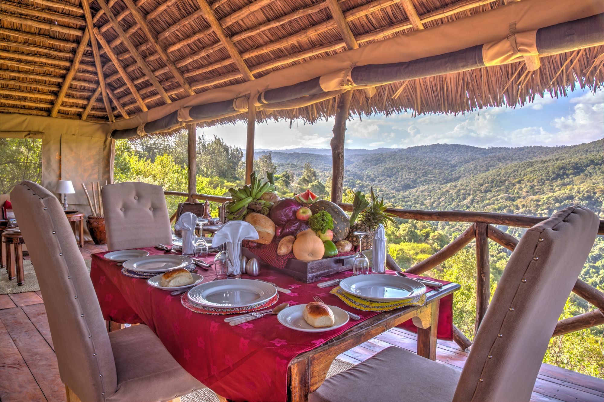 Ngorongoro Forest Tented Lodge カラトゥ エクステリア 写真
